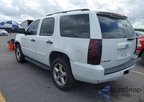 2008 Chevrolet Tahoe Ls z USA, uszkodzony, nr VIN 1GNFC13C08R128220